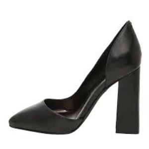 Bleecker and Bond Nadine Black Pump